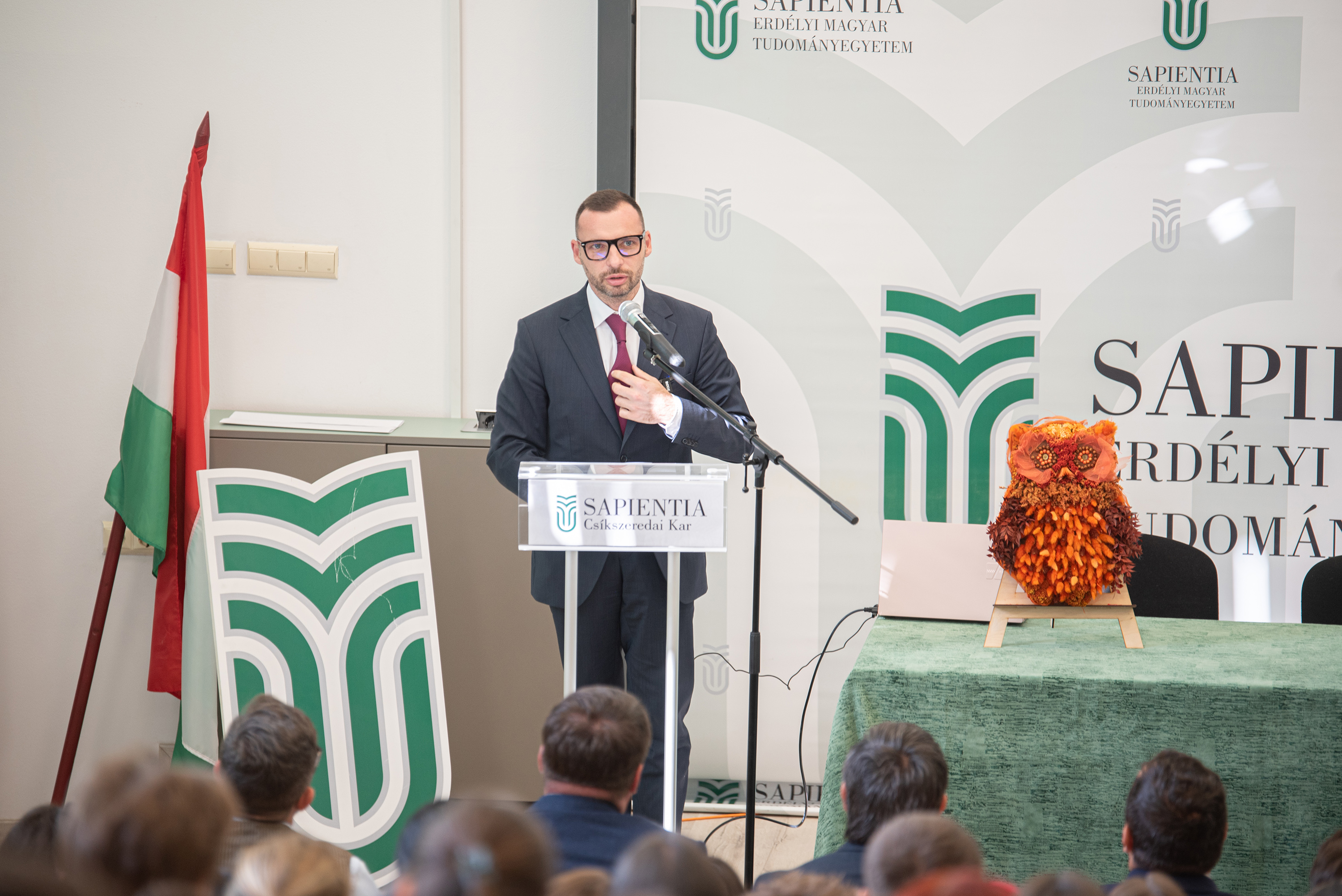 Küldetés: tudás, hit, közösség